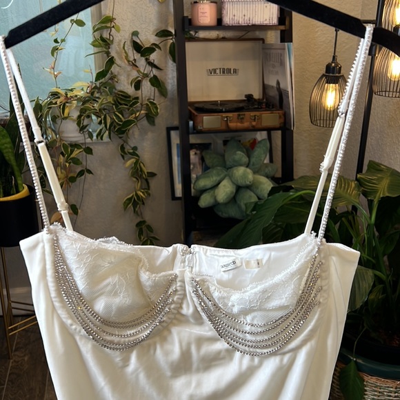 House of CB ‘Grace’ embellished velvet white mini dress NWOT - Picture 14 of 14